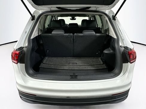 Used 2023 Volkswagen Tiguan SE FWD image 27
