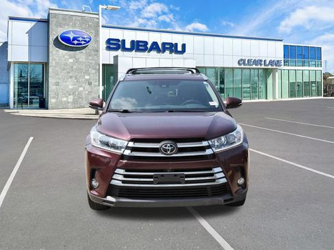 Used 2018 Toyota Highlander Limited Platinum AWD/4WD image 2