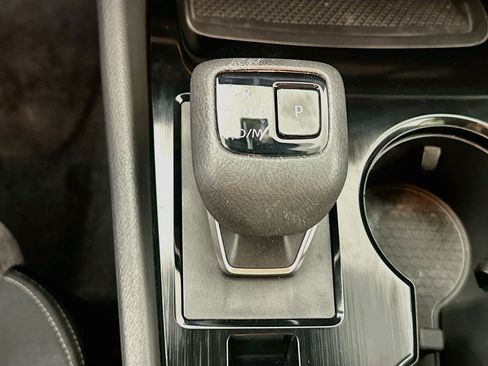 Used 2023 Nissan Rogue SV FWD image 24