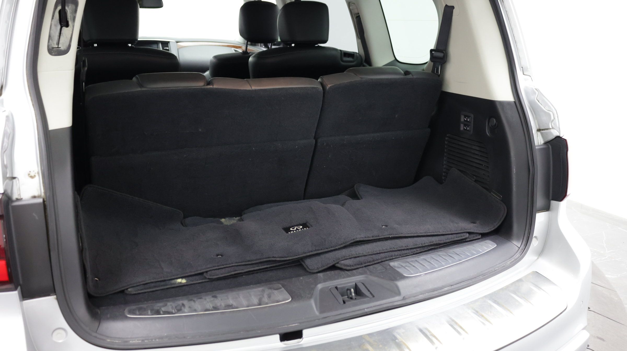 Used 2018 INFINITI QX80 4WD w/ Driver Assistance Package image 41