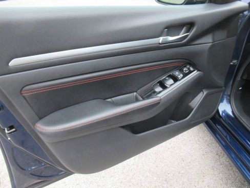 Used 2023 Nissan Altima 2.5 SR image 15