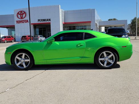 Used 2010 Chevrolet Camaro LT image 2