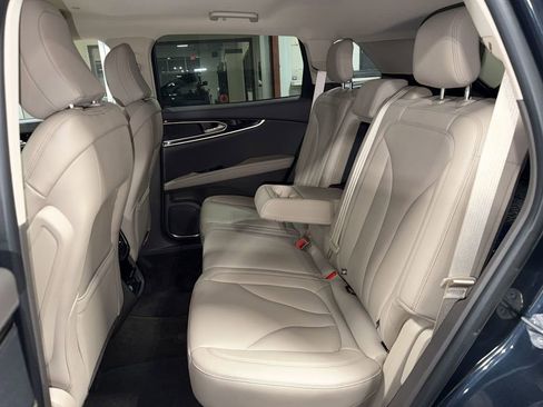 Certified 2023 Lincoln Nautilus AWD w/ Premium Package image 27