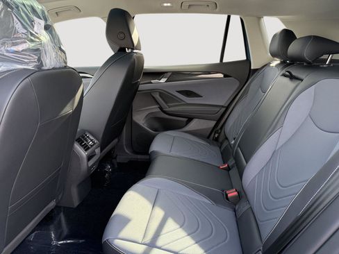 New 2026 Volkswagen Tiguan SE AWD/4WD image 10