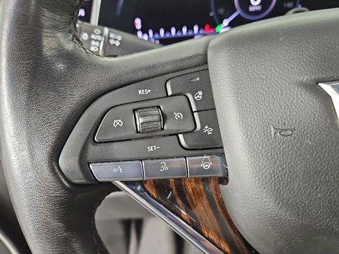 Used 2023 Cadillac Escalade Premium Luxury AWD/4WD image 24