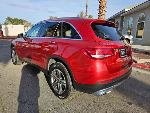 Used 2018 Mercedes-Benz GLC 300 w/ Premium Package image 5