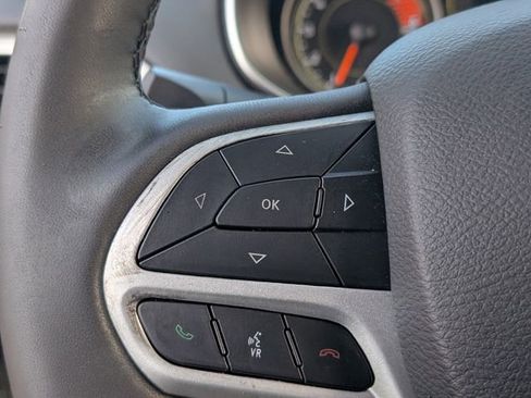 Used 2022 Jeep Cherokee Latitude image 26