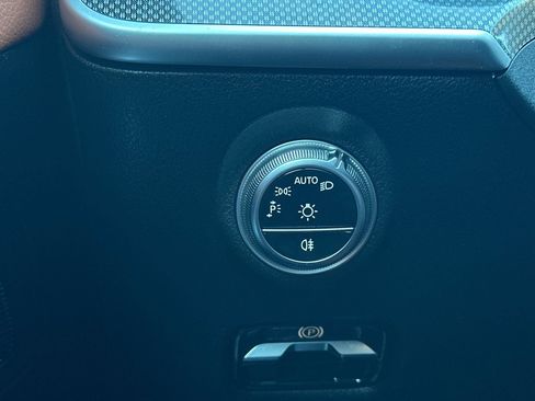 Certified 2023 Mercedes-Benz C 300 Sedan image 32