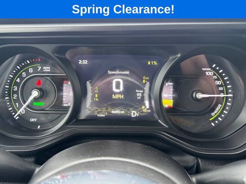 Used 2024 Jeep Wrangler Unlimited Sahara AWD/4WD image 25