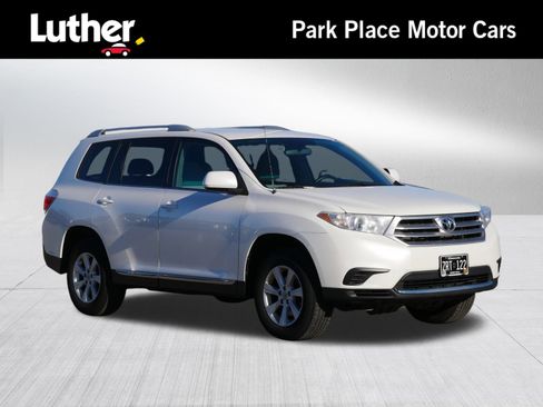 Used 2011 Toyota Highlander 2WD w/ Cold Weather Pkg image 1