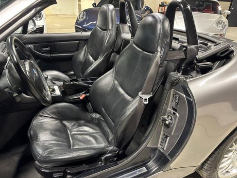 Used 2002 BMW Z3 3.0i RWD image 8