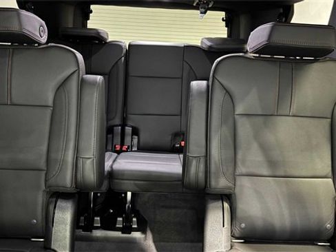 Used 2021 Chevrolet Tahoe RST w/ Luxury Package image 32