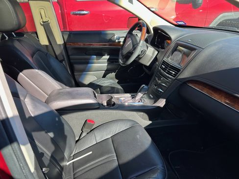 Used 2016 Lincoln MKT AWD w/ Equipment Group 201A image 8