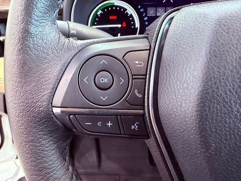 Used 2021 Toyota Avalon XLE w/ Moonroof Package image 20