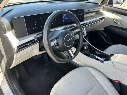 Used 2025 Hyundai Tucson SEL FWD image 19