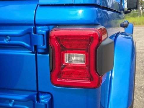 New 2026 Jeep Wrangler Unlimited Sahara w/ Safety Group AWD/4WD image 8