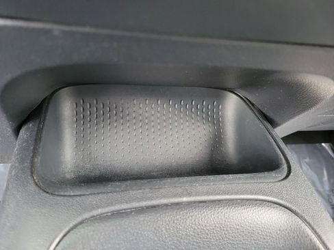 Used 2020 Toyota Corolla LE FWD image 29