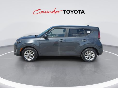 Used 2025 Kia Soul LX w/ LX Technology Package FWD image 5
