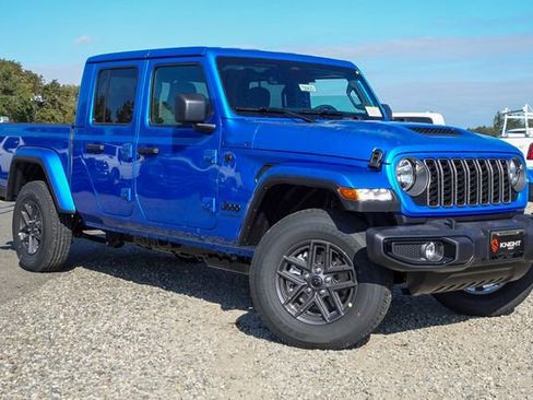 New 2026 Jeep Gladiator Sport image 2