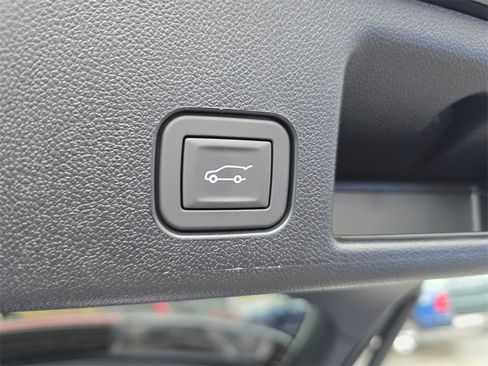 New 2026 Chevrolet Equinox EV RS image 17