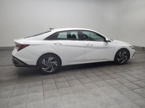 Used 2025 Hyundai Elantra SEL FWD image 10