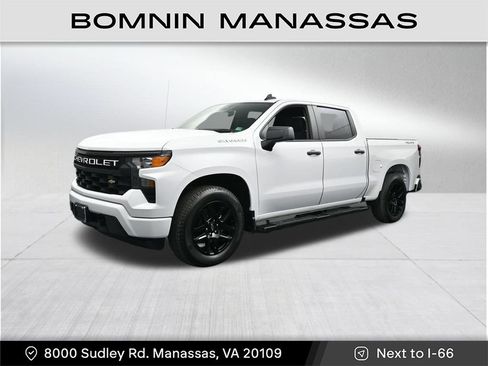 Used 2023 Chevrolet Silverado 1500 Custom image 1
