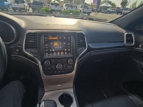 Used 2015 Jeep Grand Cherokee Overland AWD/4WD image 29