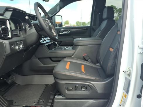 New 2026 GMC Sierra 2500 AT4 w/ AT4 Premium Plus Package image 12