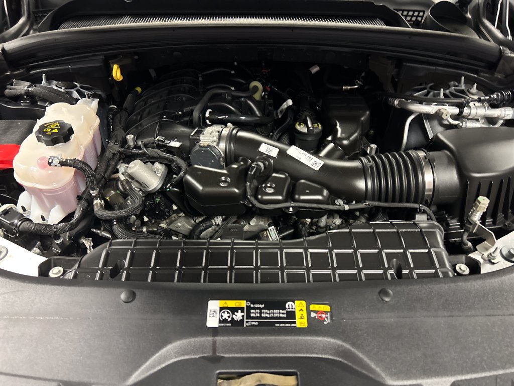 Used 2024 Jeep Grand Cherokee Altitude AWD/4WD image 27
