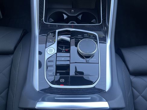 New 2026 BMW X6 xDrive40i w/ Climate Comfort Package image 28