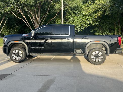 Used 2024 GMC Sierra 2500 Denali w/ Denali Reserve Package AWD/4WD image 6
