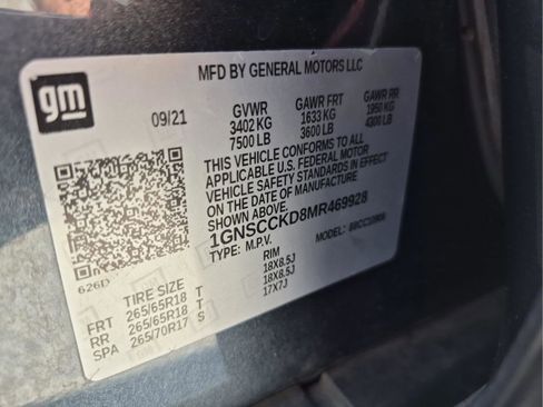Used 2021 Chevrolet Suburban LT w/ Rear Media and Nav Package RWD image 23