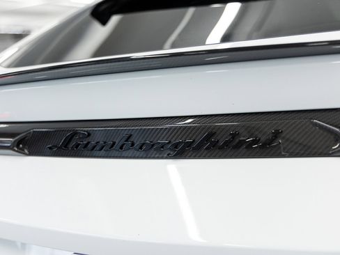 Used 2024 Lamborghini Urus Performante image 23