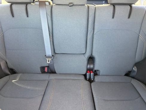 Used 2025 Jeep Wrangler Unlimited Sahara image 13