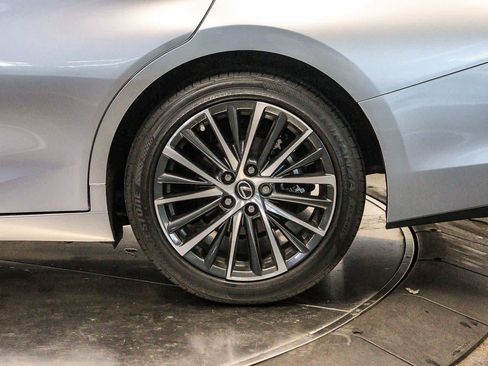 Certified 2025 Lexus ES 350 w/ Premium Package FWD image 10