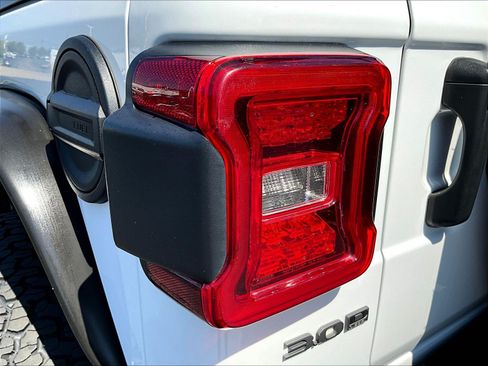 Used 2021 Jeep Wrangler Unlimited Rubicon AWD/4WD image 23