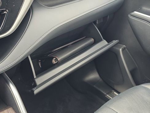 Used 2023 Toyota Highlander Platinum image 31