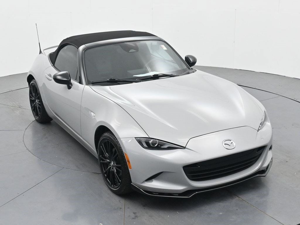 Used 2025 MAZDA MX-5 Miata Club RWD image 17