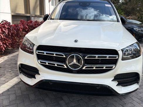 Used 2023 Mercedes-Benz GLS 450 4MATIC image 1