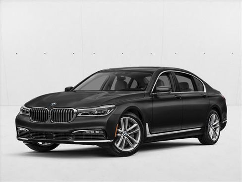 Used 2018 BMW 750i xDrive AWD/4WD image 1