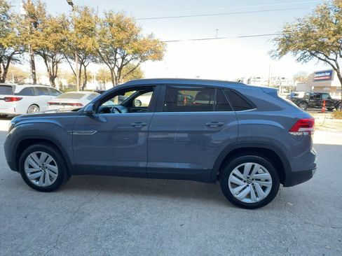 Used 2022 Volkswagen Atlas Cross Sport SE image 5