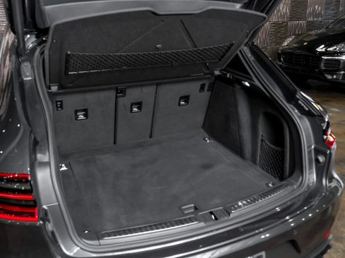 Used 2017 Porsche Macan image 58