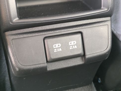 Used 2019 Subaru Outback 2.5i Premium image 16