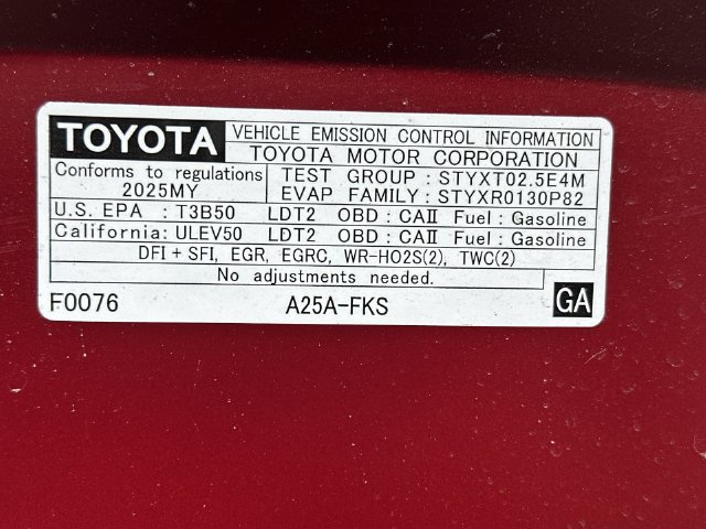 Used 2025 Toyota RAV4 XLE Premium AWD/4WD image 38