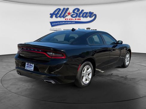 Used 2023 Dodge Charger SXT RWD image 5