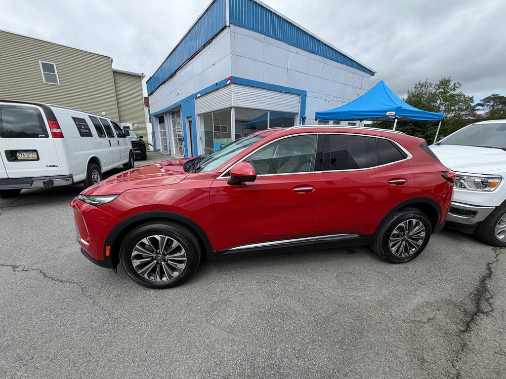 Used 2025 Buick Envision Preferred AWD/4WD image 2