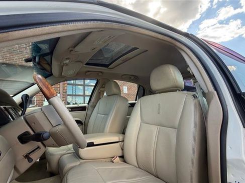 Used 2007 Lincoln Town Car Signature Limited RWD image 15