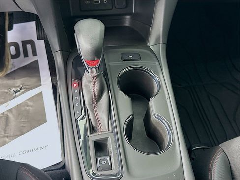 Used 2022 Chevrolet Equinox RS image 16