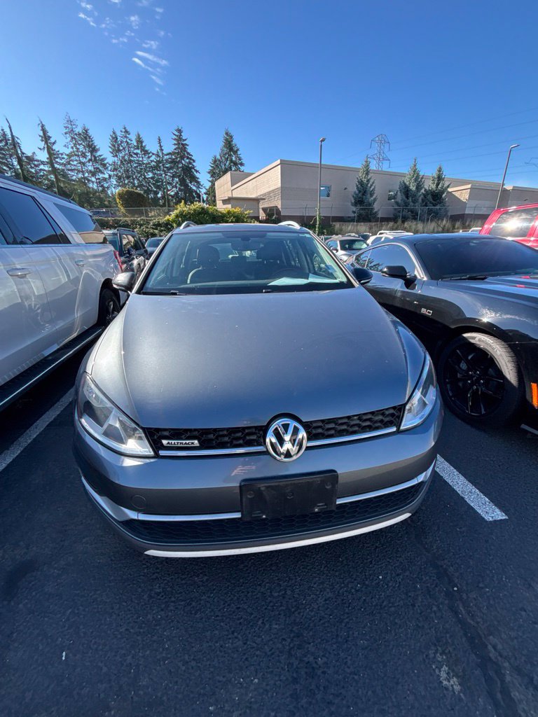Used 2017 Volkswagen Golf Alltrack SEL AWD/4WD image 3
