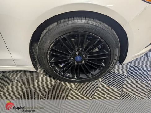 Used 2016 Ford Fusion SE w/ Equipment Group 202A AWD/4WD image 44